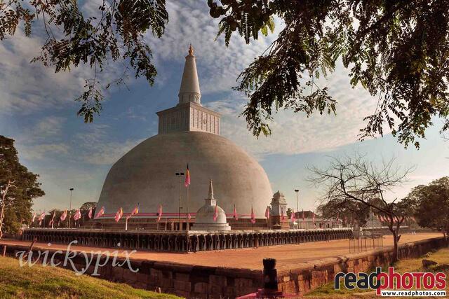 Pagoda under a clear sky in Sri Lanka - Read Photos