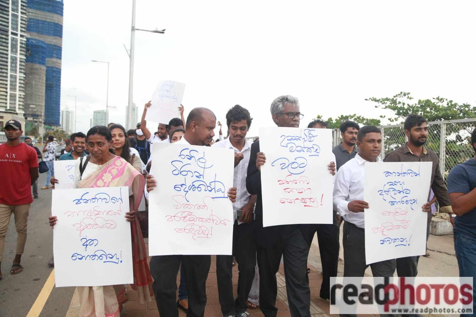 Lawyers and several civil organisations protest 2022/10/11 - Read Photos