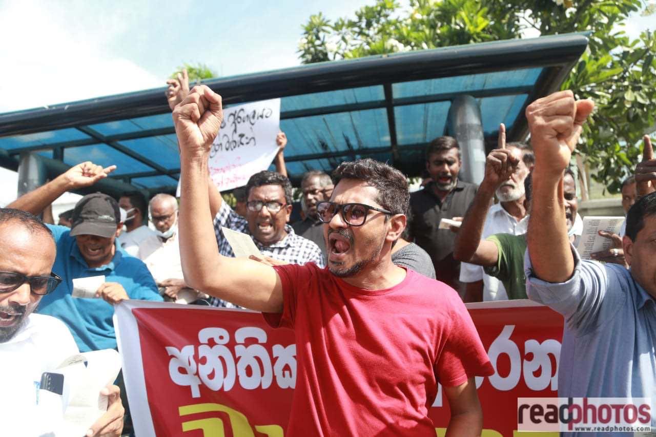 Protest in front of the Fort Railway Station led by the Trade Union Coordinating Center