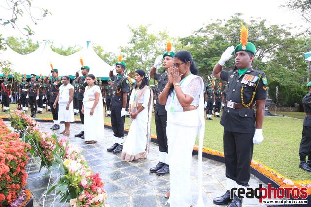They Venerate GR War Heroes in Flowers & Recollect Their Unmatched Sacrifices - Read Photos