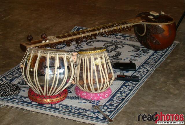 Thabla, Sithar, Music
