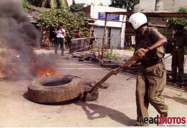 Opposition protest in 90s, Sri Lanka - Read Photos