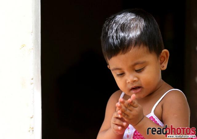Playing cute girl, Gampaha, Sri Lanka - Read Photos