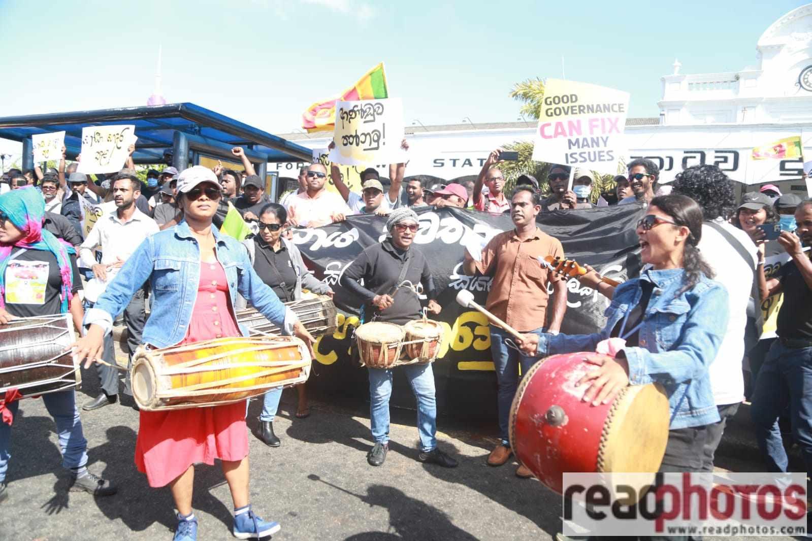 Protest held at Colombo Fort demanding the release of GGG activists