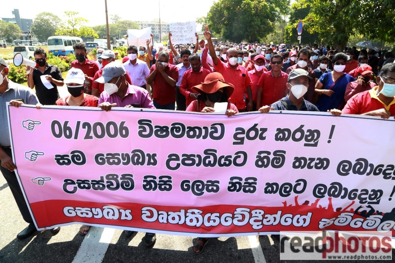 Health Workers protest today in Colombo
