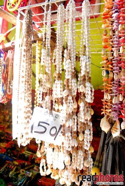 Necklaces made with sea shells, Sri Lanka - Read Photos