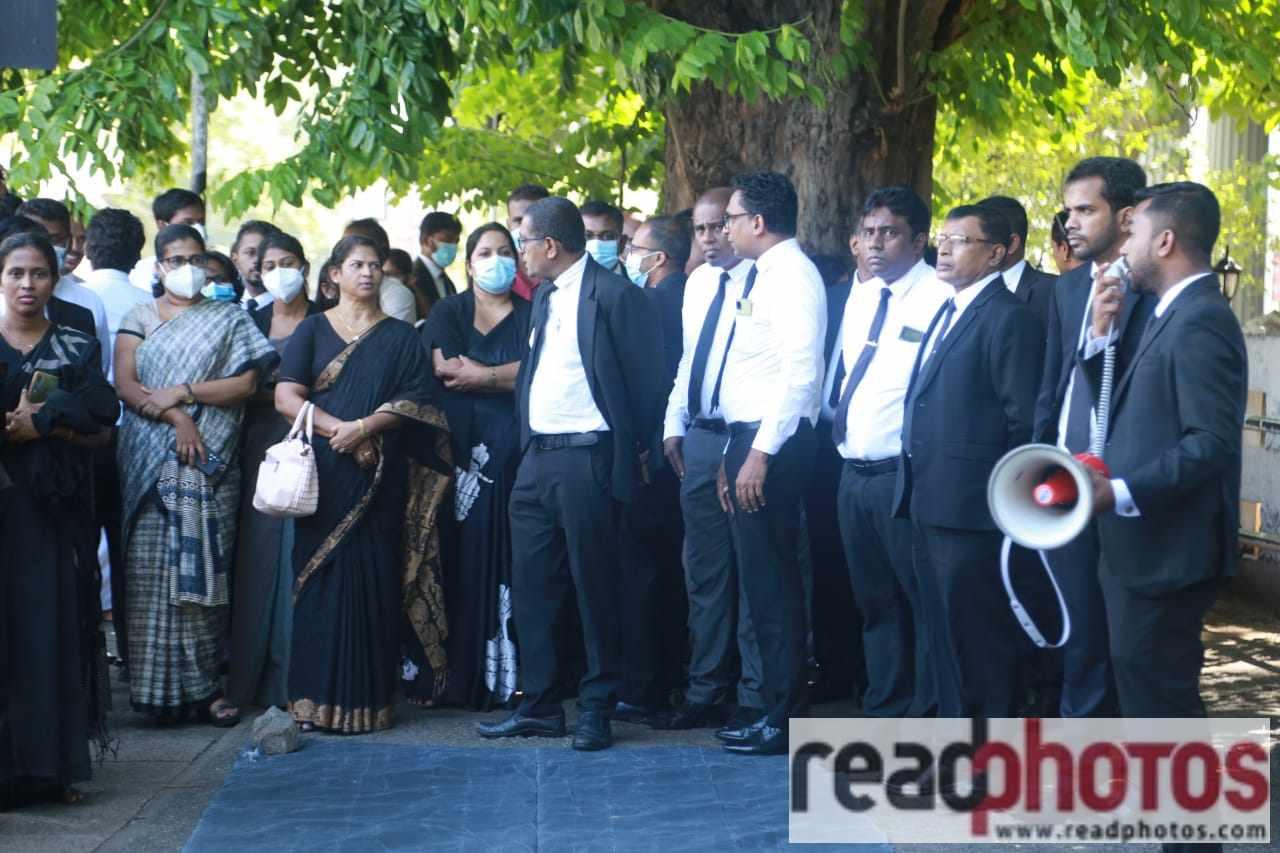 satyagraha protest at aluthkade - Read Photos